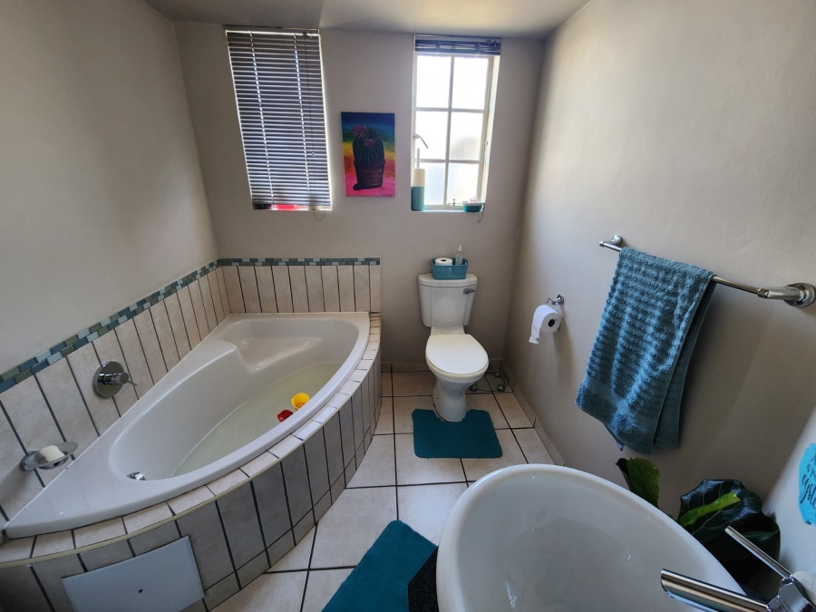 3 Bedroom Property for Sale in Waterval East North West